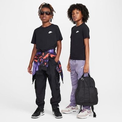 Camiseta Nike Sportswear Futura - Infantil - Foto 3