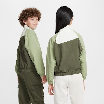 Jaqueta Nike Sportswear Amplify - Infantil - Foto 5