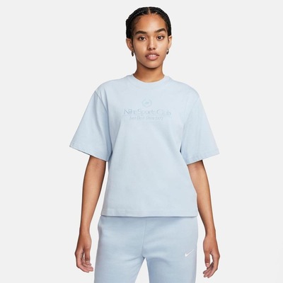 Camiseta Nike Sportswear Boxy Campus - Feminina - Foto 1