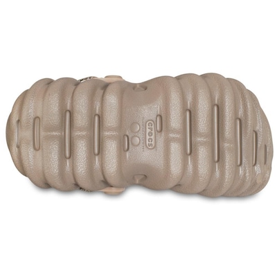 Sandália Crocs Echo Clog T Khaki - Infantil - Foto 6