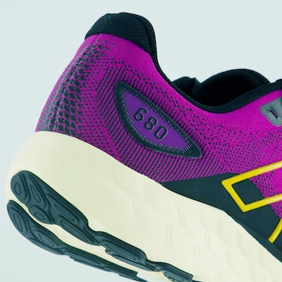 Tênis New Balance Fresh Foam 680V8 - Feminino - Foto 6