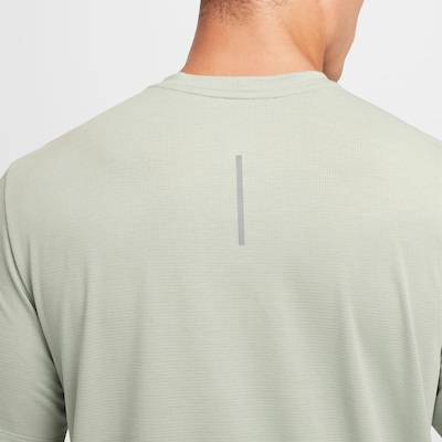 Camiseta Nike Dri-Fit Rise365 - Masculina - Foto 6