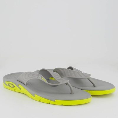 Chinelo Oakley Crowd Cinza Claro - Foto 3