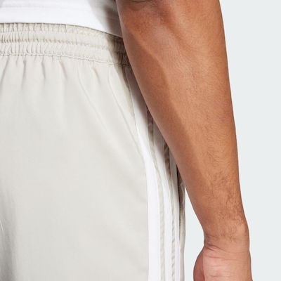 Shorts adidas Essential Três Listras Chelsea - Masculina - Foto 5