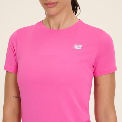 Camiseta New Balance Sport Essentials - Feminina - Foto 4