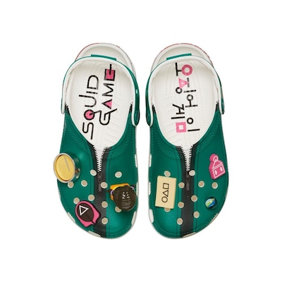 Sandália Crocs Classic Clog Squid Game Multi - Unissex - Foto 5