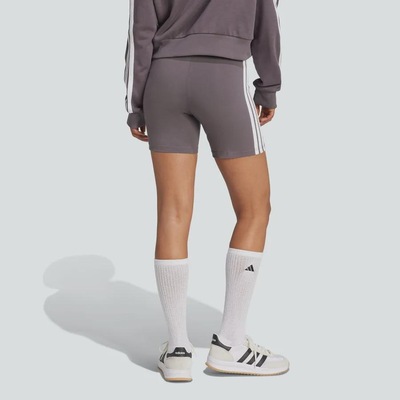 Shorts Biker adidas Cós Alto Essentials Três Listras - Feminino - Foto 4