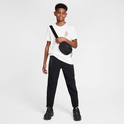 Camiseta Nike Sportswear - Infantil - Foto 6