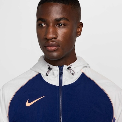 Jaqueta Nike Repel Strike - Masculina - Foto 3