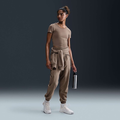 Camiseta Nike Dri-FIT One Cropped - Feminina - Foto 4