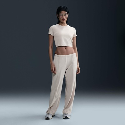 Camiseta Nike Sportswear Chill Knit Cropped - Feminina - Foto 1