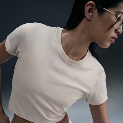 Camiseta Nike Sportswear Chill Knit Cropped - Feminina - Foto 3