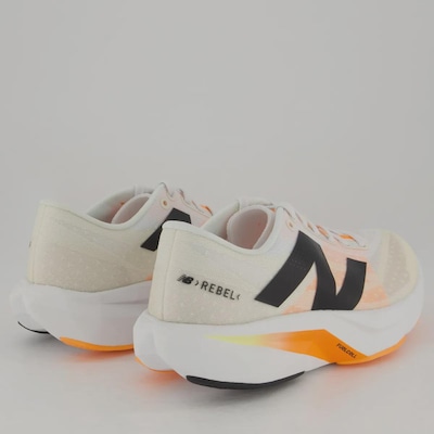 Tênis New Balance Fuelcell Rebel V4 - Feminino - Foto 3
