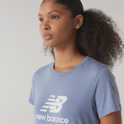 Camiseta New Balance Essentials - Feminina - Foto 2