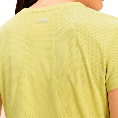 Camiseta Live V Side Action - Feminina - Foto 2