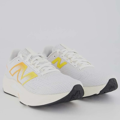 Tênis New Balance Fuelcell Propel V5 - Feminino - Foto 2