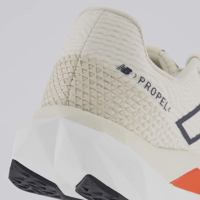 Tênis New Balance Fuelcell Propel V5 - Unissex - Foto 6