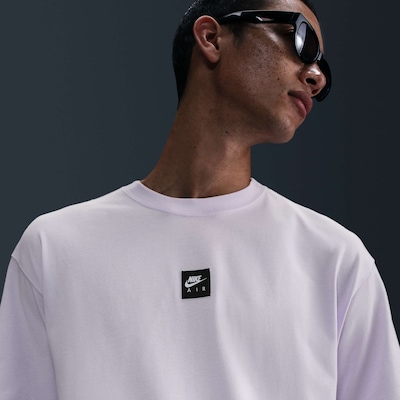 Camiseta Nike Max90 Air Essential - Masculina - Foto 3