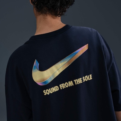 Camiseta Nike Sportswear Essential - Feminina - Foto 2