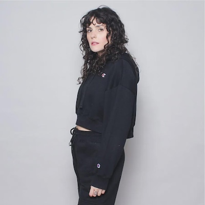 Blusão de Moletom Champion Canguru Cropped Logo C Embroidery - Feminina - Foto 2