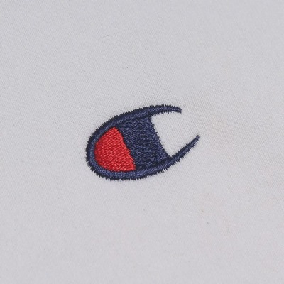 Blusão de Moletom Champion Canguru Cropped Logo C Embroidery - Feminina - Foto 4