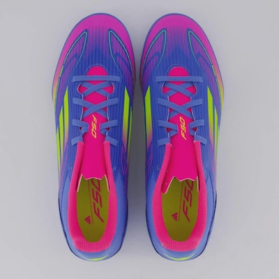 Chuteira de Society adidas F50 Club - Adulto - Foto 4