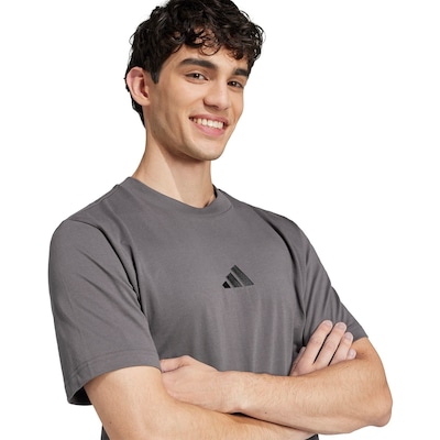 Camiseta Adidas Malha Simples Essentials Três Listras Masculino - Foto 4