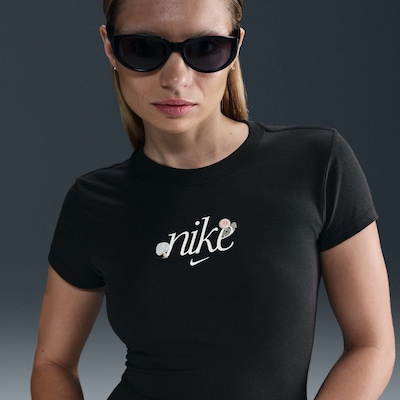 Camiseta Nike Sportswear Chill Knit Feminina - Foto 3