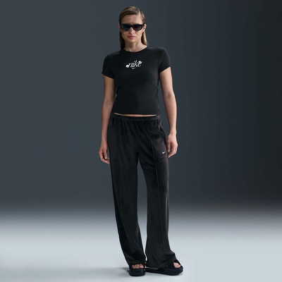 Camiseta Nike Sportswear Chill Knit Feminina - Foto 4