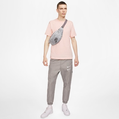 Camiseta Nike Sportswear Club Masculina - Foto 3