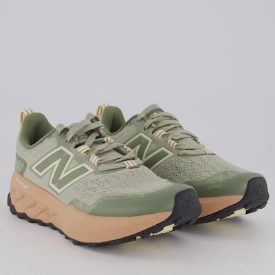 Tênis Feminino New Balance Fresh Foam Garoe V2 - Foto 4