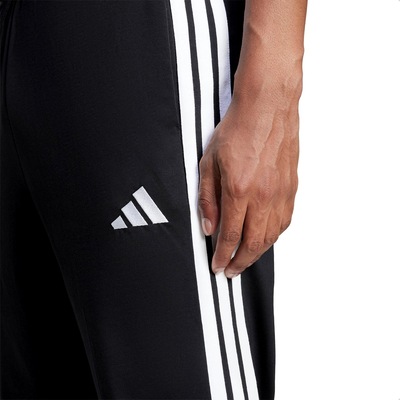 Calça Adidas Malha Simples Essentials Três Listras - Masculina - Foto 4