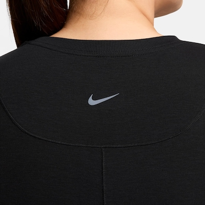 Camiseta Nike Dri-FIT One Feminina - Foto 4