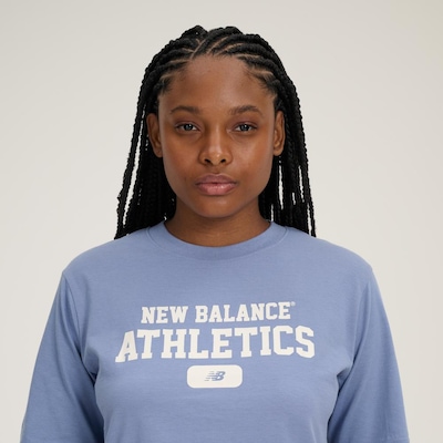 Camiseta New Balance Cropped Heritage - Feminina - Foto 4