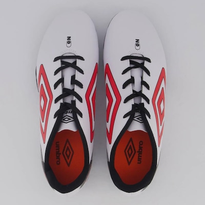 Chuteira de Campo Adulto Umbro On - Foto 4