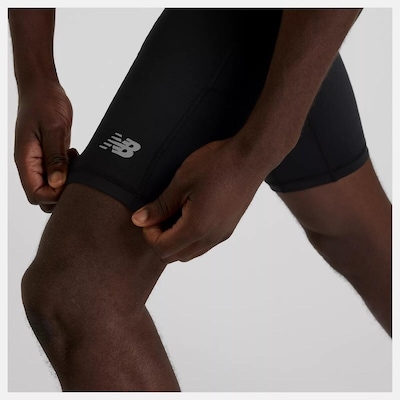 Bermuda de Compressão Masculina New Balance  Sport Essential 9" - Foto 5