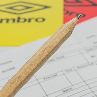 Kit Cartão de Árbitro Umbro - Foto 4