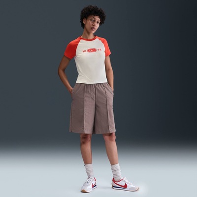 Camiseta Nike Sportswear Chill Knit Feminina - Foto 4