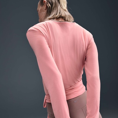 Camiseta Dri-FIT Nike One Relaxed Feminina - Foto 3