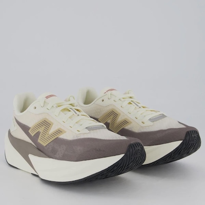 Tênis Feminino New Balance Fuelcell Rebel V5 - Foto 2