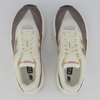 Tênis Feminino New Balance Fuelcell Rebel V5 - Foto 4