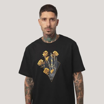 Camiseta Regular MCD Dourado Mão Caveira Masculino - Foto 2