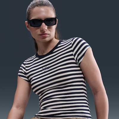 Camiseta Nike Sportswear Baby Look Feminina - Foto 4