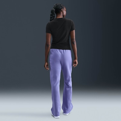Camiseta Nike Sportswear Chill Knit Feminina - Foto 2