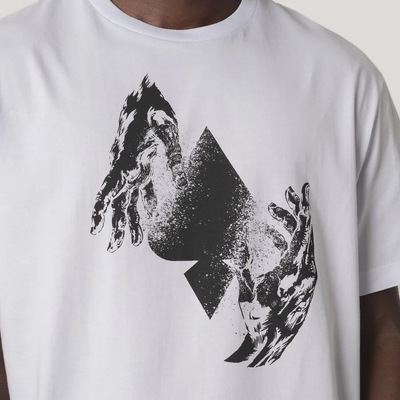 Camiseta Regular MCD Mãos Espada Masculino - Foto 3