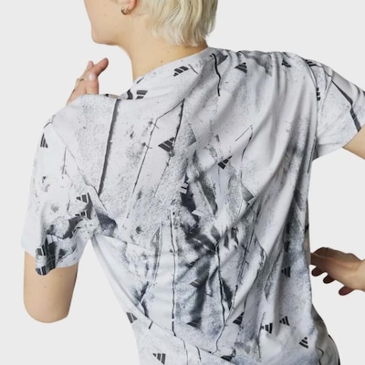 Camiseta adidas Run IT Brand Love Feminina - Foto 5