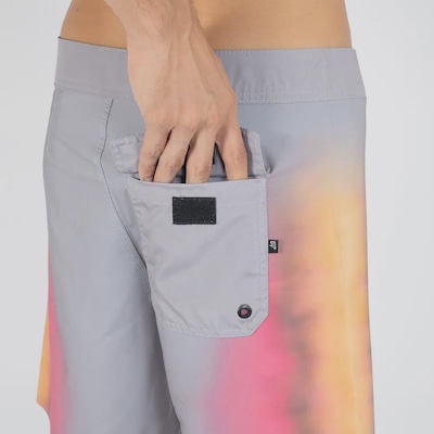 Bermuda Água Lost Tie Dye Masculina - Foto 3