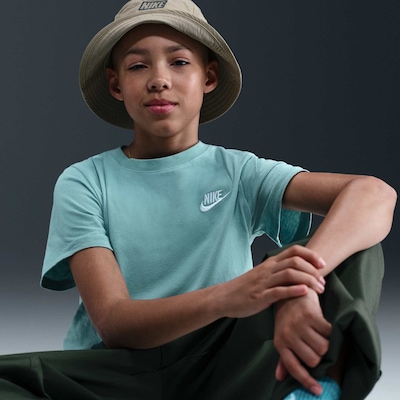 Camiseta Nike Sportswear Futura Infantil - Foto 3