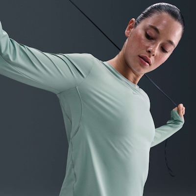 Camiseta Nike Dri-FIT One Feminina - Foto 3