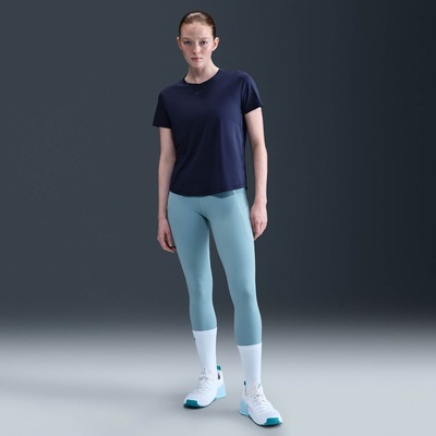 Camiseta Nike Dri-FIT One Feminina - Foto 4